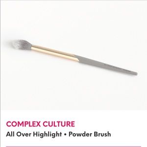 All Over Highlight • Powder Brush 
COMPLEX CULTURE